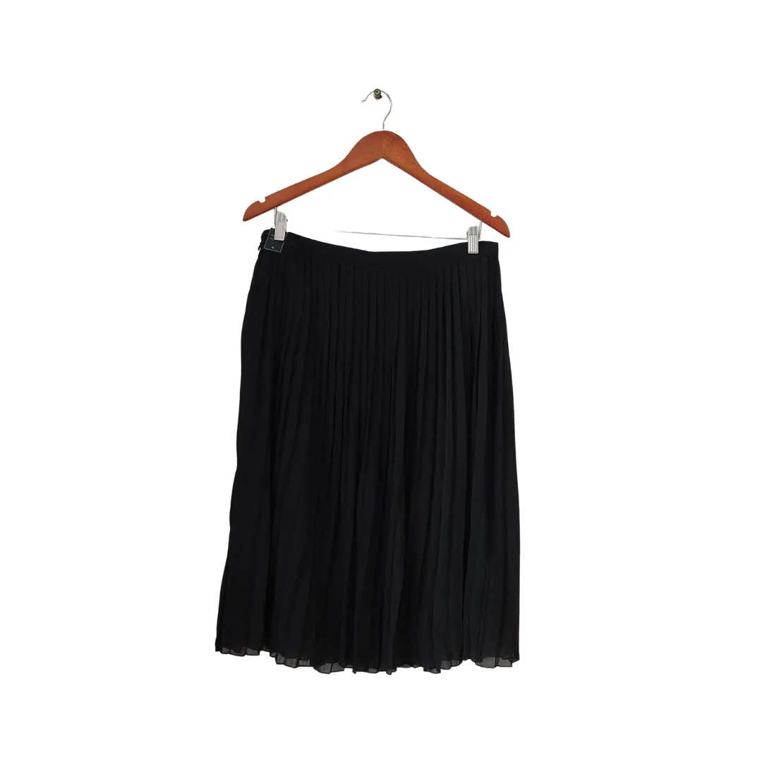 Brand New Abercrombie & Fitch Black Pleated Midi Skirt - Stylish and Versatile Fashion Essential